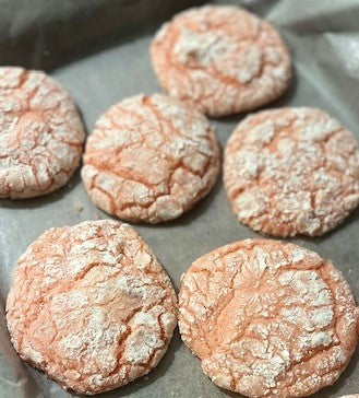 Strawberry Crackle Cookie