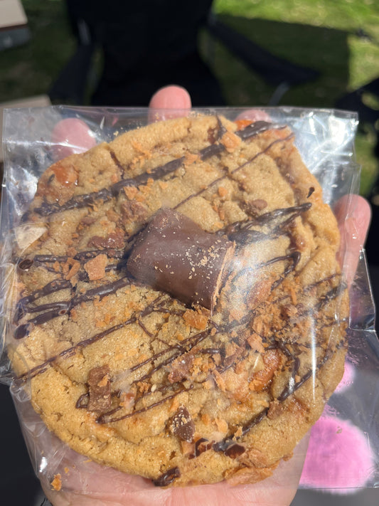 Peanut Butter Butterfinger Cookie